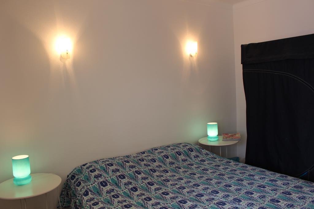 Apartment Casa Azul Quarteira Cameră foto